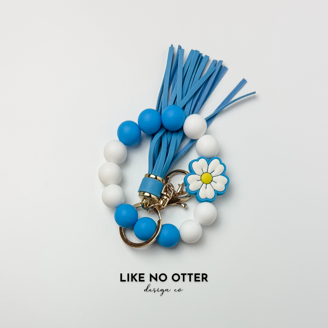 White, Blue, Daisy Silicone Wristlet